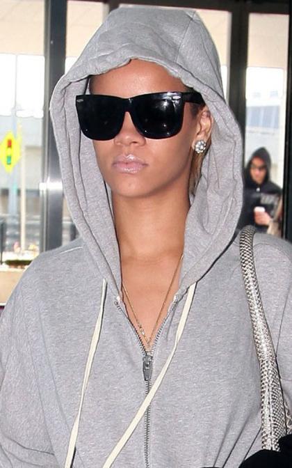 Rihanna Jets Out of JFK