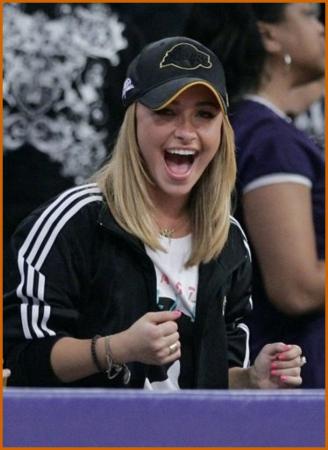 Hayden Panettiere Liven Up The Lakers