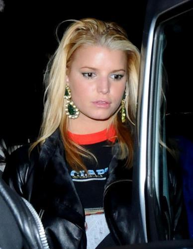Jessica Simpson Is A Major Disappointment!