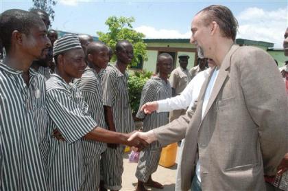 Nicolas Cage gets rid of the weave, visits Somali pirates in Kenya