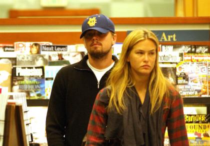 Are Leonardo DiCaprio  Bar Rafaeli back together?