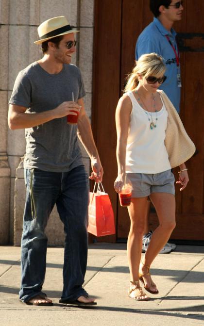 Reese Witherspoon and Jake Gyllenhaal: Splitsville