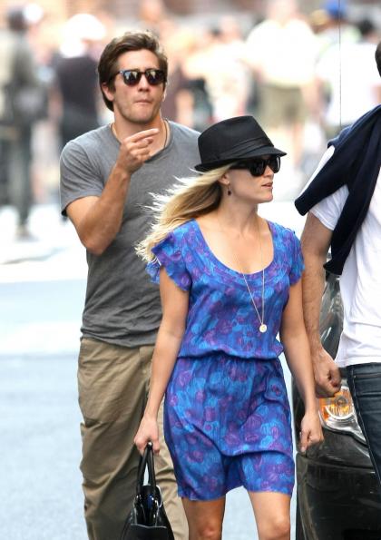 People: Jake Gyllenhaal wants to marry Reese  she refuses