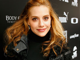 Brittany Murphy Mourned By Ashton Kutcher, Lindsay Lohan, More