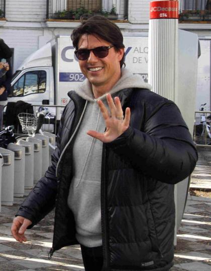 Tom Cruise sued for illegal wiretapping by magazine editor