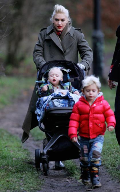 Gwen Stefani's Post-Christmas Family Stroll