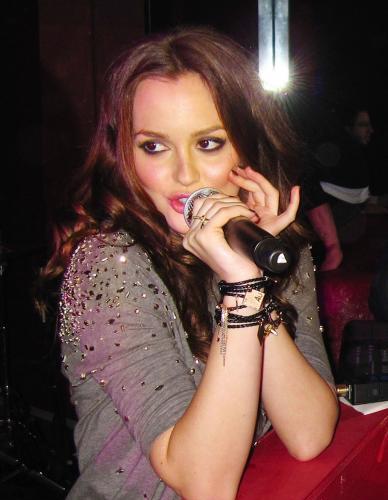 Leighton Meester Works It On Stage