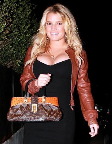 Jessica Simpson's Breasts Are Back In Full Force