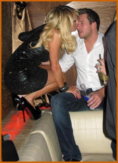 Paris Hilton Parties in Las Vegas!