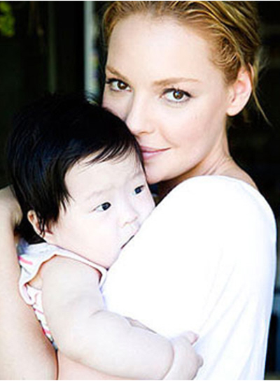 Katherine Heigl wins over coworkers post-baby by being 'tolerable'