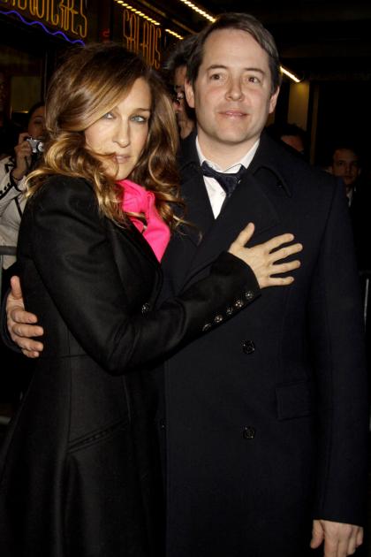 Sarah Jessica Parker clings awkwardly to Matthew Broderick