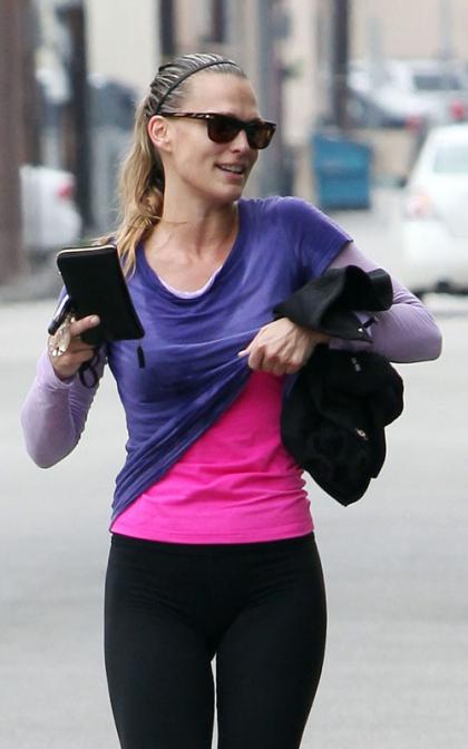 Molly Sims: Hot n' Sweaty Workout Session
