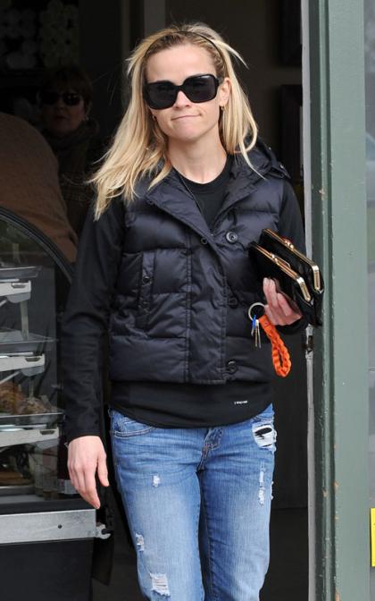 Reese Witherspoon: Santa Monica Sweetheart