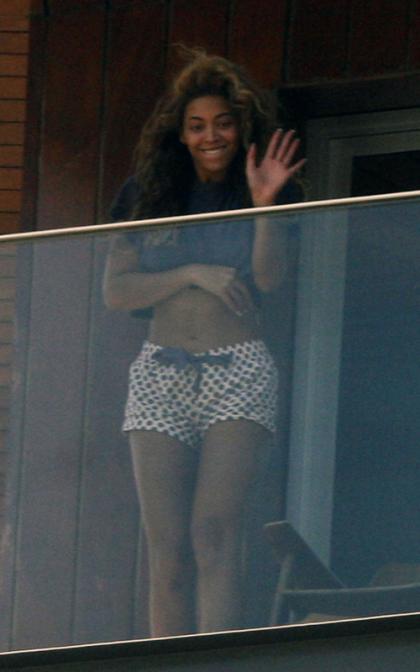 Beyonce Knowles: Brazilian Balcony Babe