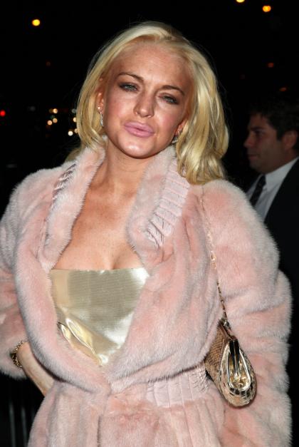Lindsay Lohan denies getting lip injections
