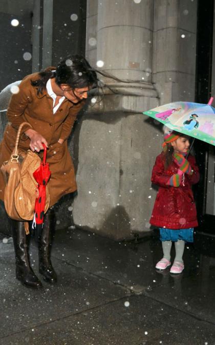 Katie Holmes and Suri: Snow Bunnies