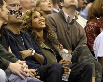 Beyonce and Jay-Z: Courtside Couple