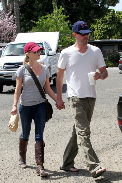 Reese Witherspoon is 'hot  heavy' with new boyfriend Jim Toth