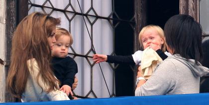 Angelina Jolie's latest balcony jaunt: Viv throws an epic tantrum