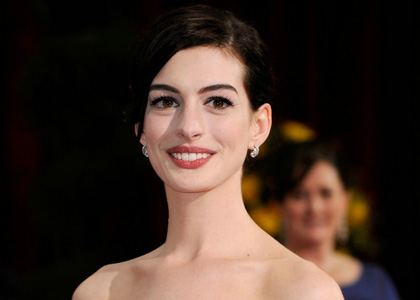 Anne Hathaway: Beverly Hills Babe