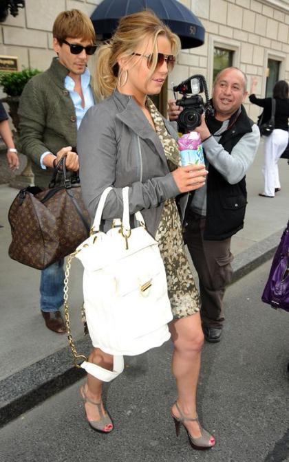 Jessica Simpson Checks Out of the Big Apple