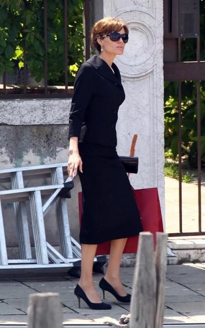 Angelina Jolie: Dressed to Impress