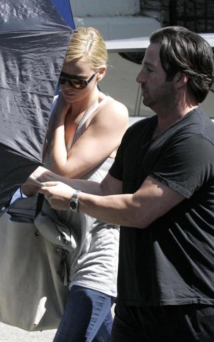 Keanu and Charlize Romance Rumors Exaggerated