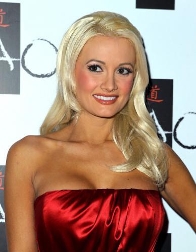 Holly Madison's Boobs Like To Party