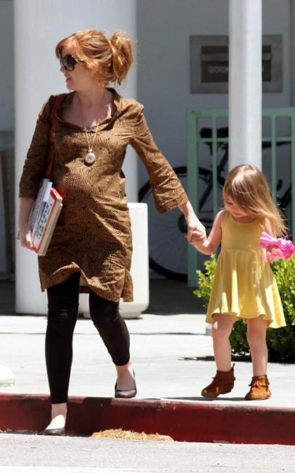 Isla Fisher: Teaching Olive to Be a Big Sister