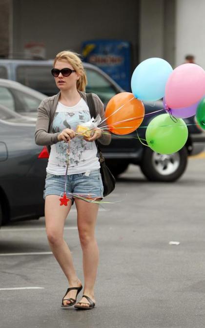 Anna Paquin: Balloon Shopping with Lilac