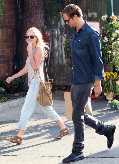 Kate Bosworth has permanent smug-face when she's with Alex Skarsgard