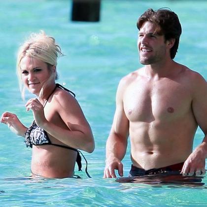 Carrie Underwood and Mike Fisher: Tahiti Lovers