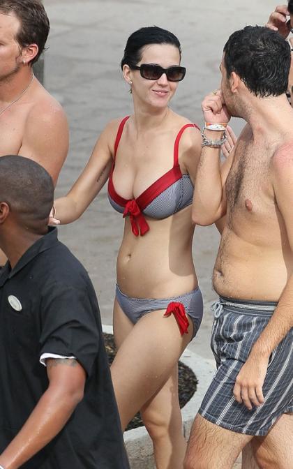 Katy Perry: Bahamian Bikini Beauty