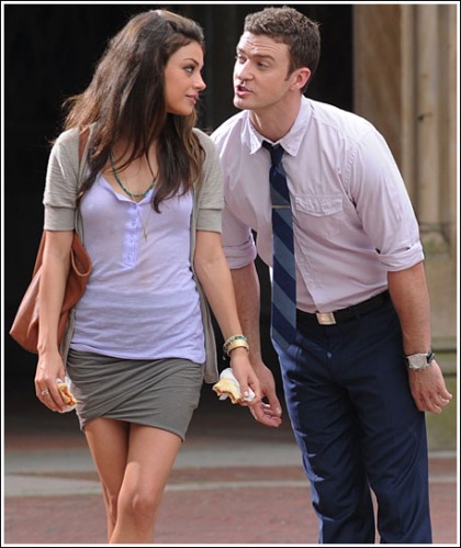 Justin Timberlake Is Getting In The Way Of Mila Kunis' Hotness Justin Timberlake Is Getting In The Way Of Mila Kunis' Hotness