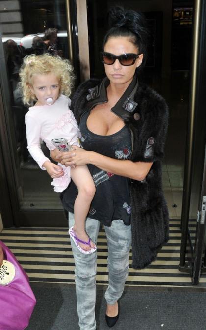 Katie Price's Day Out with Princess Tiaamii