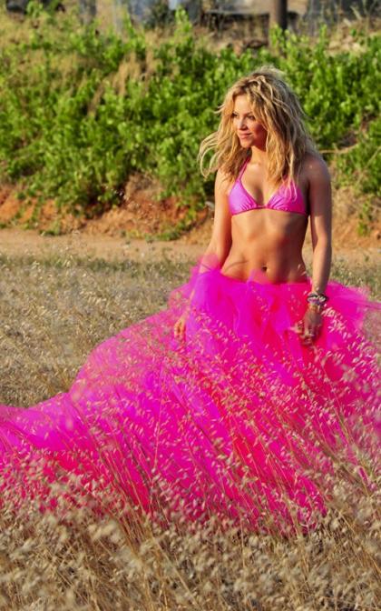Shakira's Sexy Spanish Shoot