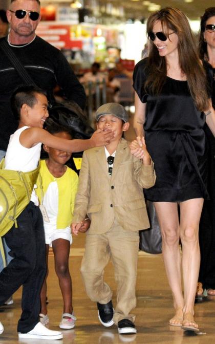Angelina Jolie and the Kids: Japanese Family Landing