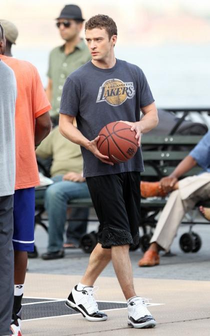 Justin Timberlake and Woody Harrelson: Basketball Buddies