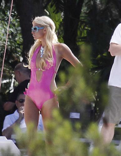 Paris Hilton's Hot Pink Bathing Suit Pictures