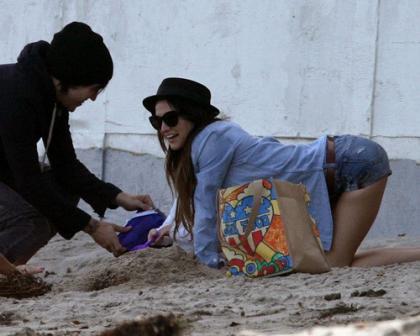 Pete Wentz and Ashlee Simpson: Family Beach Fun