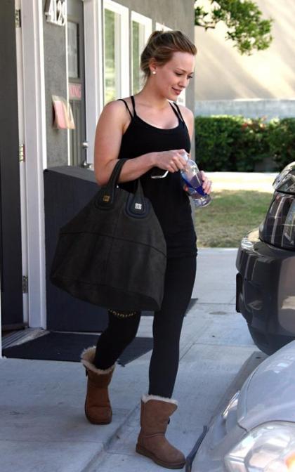 Hilary Duff Burns Those Calories