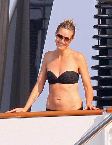 Heidi Klum Bikini Pictures