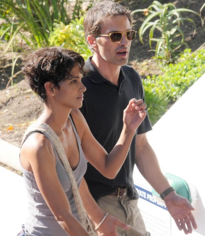 Halle Berry is definitely hooking up with Olivier Martinez