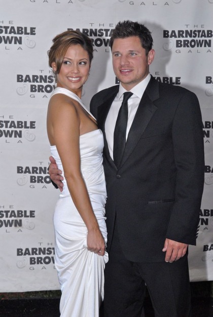 Nick Lachey and Vanessa Minnillo want to get married  have Newlyweds 2.0 show