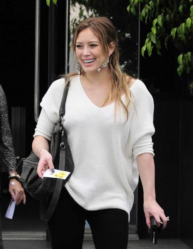 Hilary Duff Makes Every Thing Look Hot