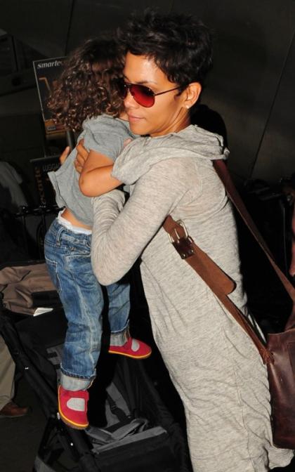  Halle Berry and Gabriel Aubry: LAX Arrival