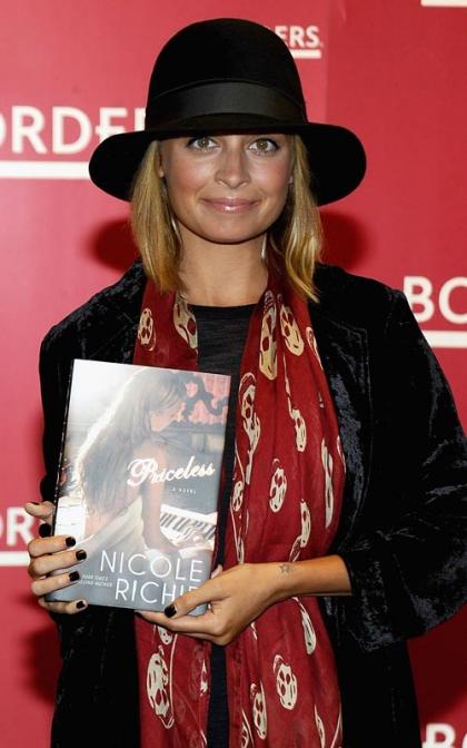 Nicole Richie is Priceless at Borders