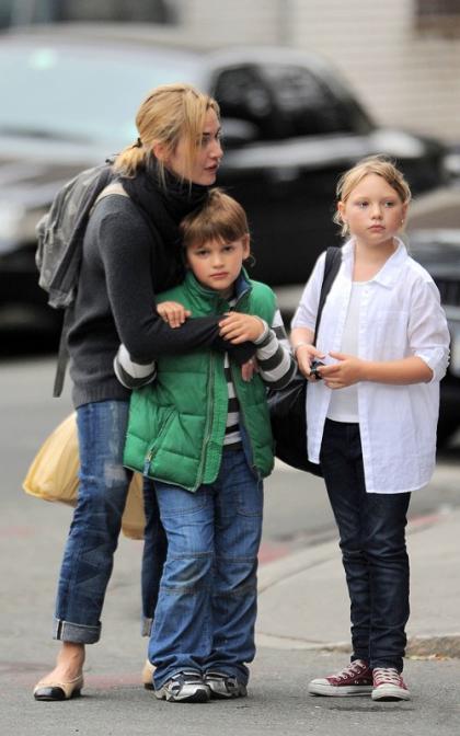 Kate Winslet: Birthday Shopping with Mia and Joe