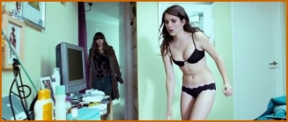 Emma Roberts Shows a Lot of Skin in New Scream 4