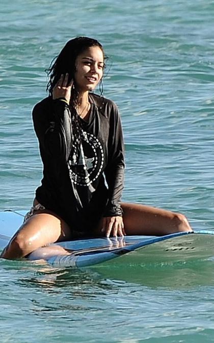 Vanessa Hudgens' Paddle Surfing Excursion